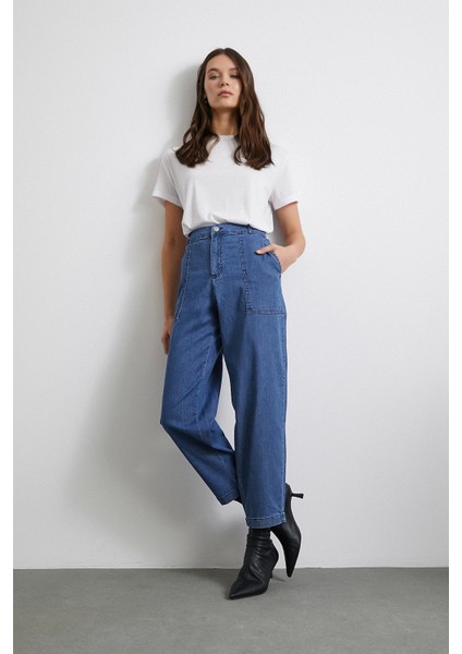 Cep Detaylı Paçası Katlamalı Mom Jean Mavi