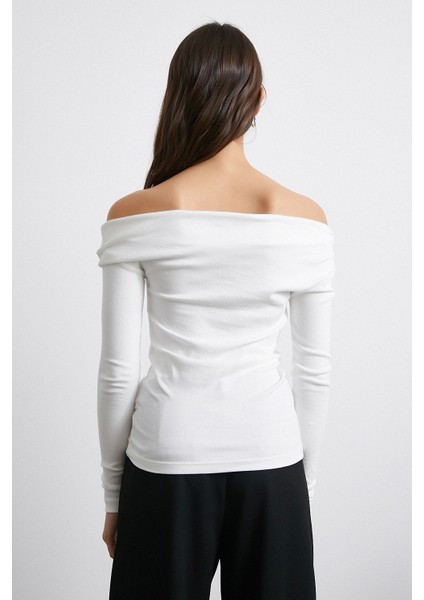 Omzu Büzgülü Bluz Beyaz modelleri