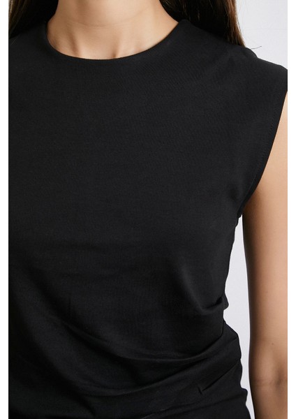 Yanı Büzgülü TShirt Siyah