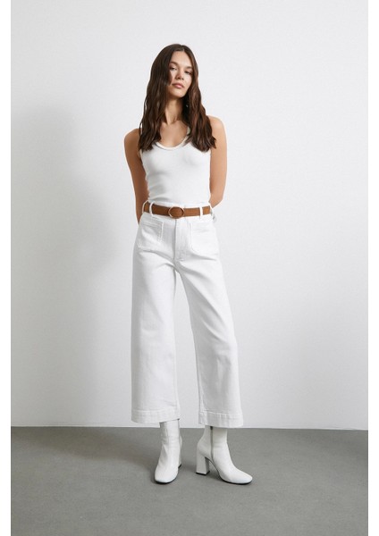 Cep ve Düğme Detaylı Wide Leg Jean Beyaz