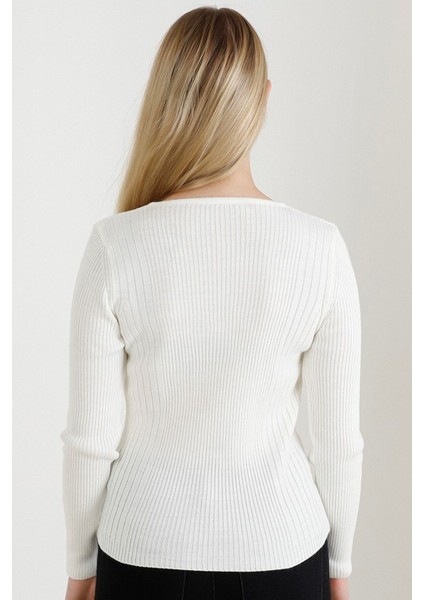 Kadın Ekru V Yaka Triko Kazak indirimleri