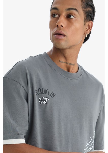Defactofit Nba Brooklyn Nets Oversize Geniş Kalıp Bisiklet Yaka Sporcu Kısa Kollu TIŞÖRT D8610AX25SP