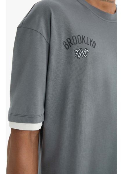 Defactofit Nba Brooklyn Nets Oversize Geniş Kalıp Bisiklet Yaka Sporcu Kısa Kollu TIŞÖRT D8610AX25SP
