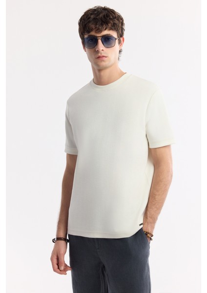 Erkek Ekru Bisiklet Yaka Pamuklu Jakarlı Elastan T-shirt A51y1012