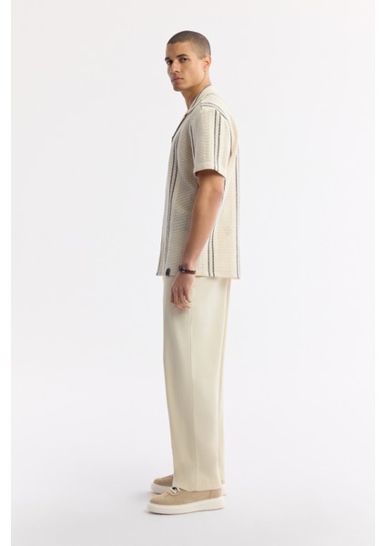 Erkek Bej Apaj Yaka Çizgili Pamuklu Kısa Kol Comfort Fit Gömlek A51Y2071 modelleri