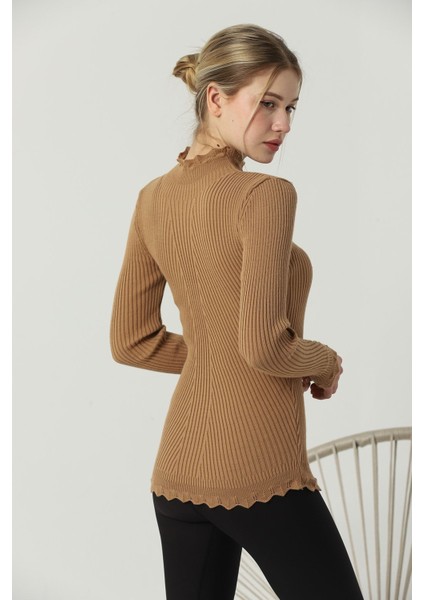 Kadın Kamel Kol ve Yaka Ucu Dantel Fırfır Detay Yarım Balıkçı Triko Kazak indirimleri