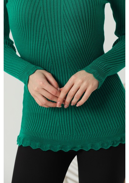 Kadın Yeşil Kol ve Yaka Ucu Dantel Fırfır Detay Yarım Balıkçı Triko Kazak fırsatları