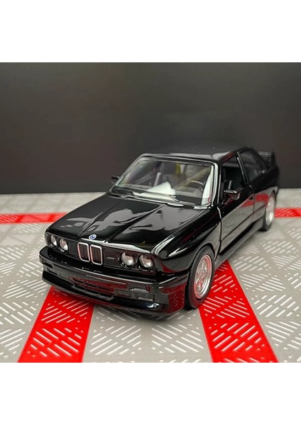 1/36 Bmw M3 1987 Alaşımlı Oyuncak Araba Modeli Metal Döküm Oyuncak Araçlar Otantik Zarif Iç Mekan Geri Çekilebilir 2 Kapılı Açık Çocuk Hediyesi (Yurt Dışından)