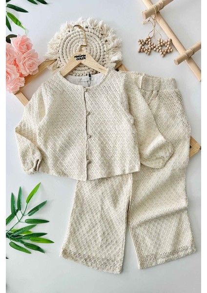 Altın Yaldızlı Örgü Desenli Kız Çocuk Pamuk Astarlı kız çocuk takım - Krem