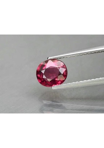1.32 Ct 7x6 mm Oval Natural Purplish Pink Rhodolite Garnet, Madagascar