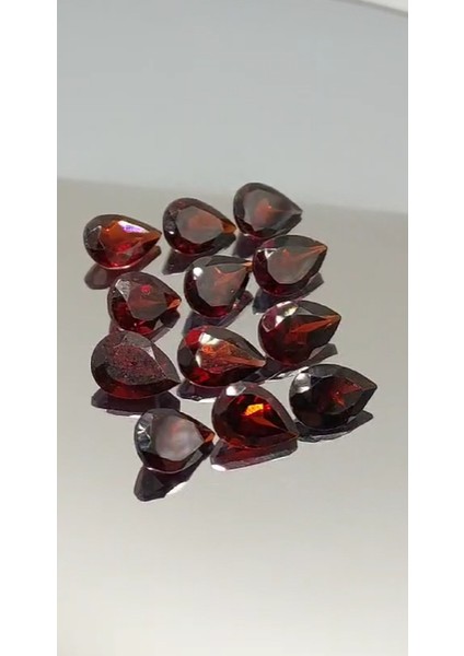 10.00 Ct 12PCS Lot 7x5 mm Pear Natural Red Garnet, Mozambique