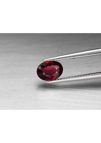 1.55 Ct Vs Oval Natural Purplish Pink Rhodolite Garnet, Madagascar