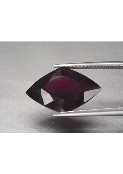 8.87 Ct 17.4x11.3 mm Lozenge Natural Deep Reddish Purple Rhodolite Garnet