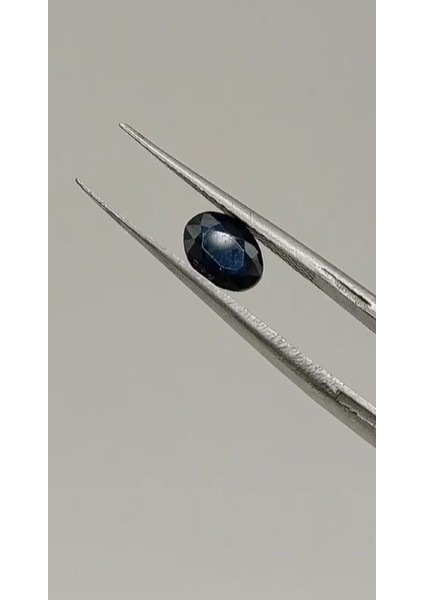 1.00 Ct 6.6x5.4 mm Oval Natural Sapphire, Difision
