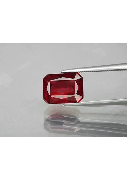 3.81 Ct 9.7x7.2 mm Scissor-Cut Natural Orangish Pink Pyrope Garnet, Africa