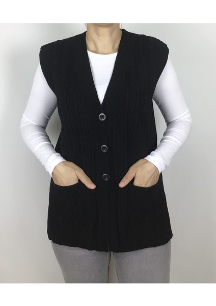 Önü Düğmeli Cepli Yünlü Kısa Anne Yelek