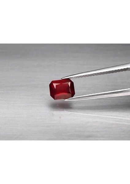 1.33 Ct 7x5.6 mm Octagon Natural Reddish Purple Rhodolite Garnet, Africa