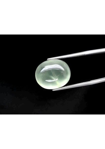 19.29 Ct 17.4x14.4 mm Oval Cabochon Natural Green Prehnite, Africa