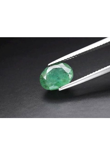 2.55 Ct 9.6x7.2 mm Oval Green Emerald, Zambia