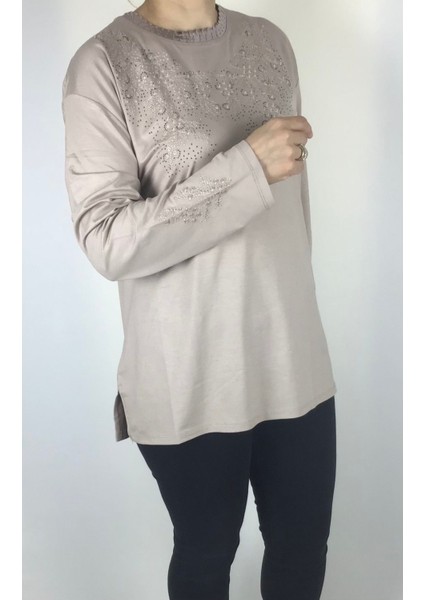 Kadın Likralı Turlu Viskon Büyük Beden Yaka ve Kolağzı Taşlı ve Işlemeli Bluz modelleri