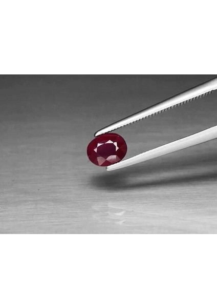 1.09 Ct 6x4.7 mm Oval Red Ruby, Africa *heated
