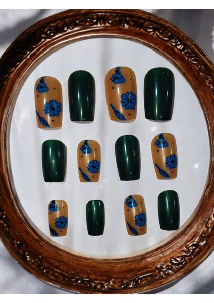 Çiçek Desenli 12'li Takma Tırnak