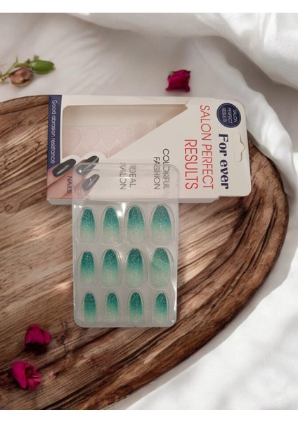 Simli Tak-Çık Kendinden Yapışkanlı Takma Tırnak 12'li Set