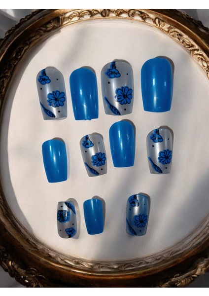 Çiçek Desenli 12'li Takma Tırnak