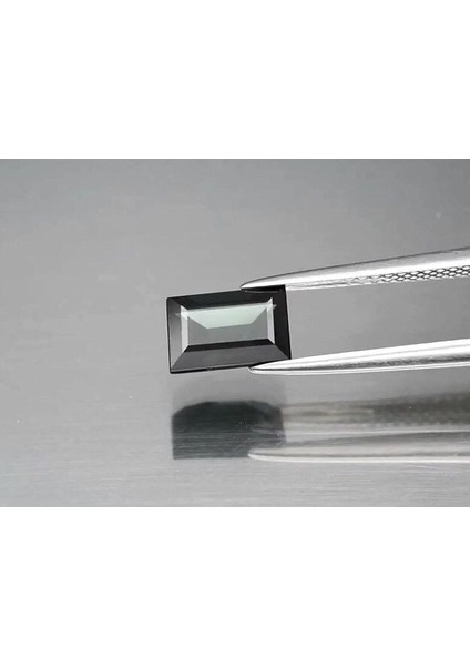 1.27 ct 8x5.3 mm Vvs Baguette Natural Unheated Green Tourmaline, Africa