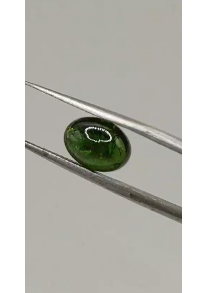 2.85 ct 9.9x7.3 mm Oval Cab Green Natural Tourmaline