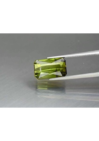 3.87 ct 12X7.5 mm Scissor-Cut Natural Unheated Green Tourmaline, Mozambique
