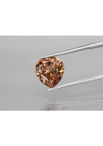 6.76 ct 11.7X11 mm Vs Heart Natural Champagne Topaz, Brazil