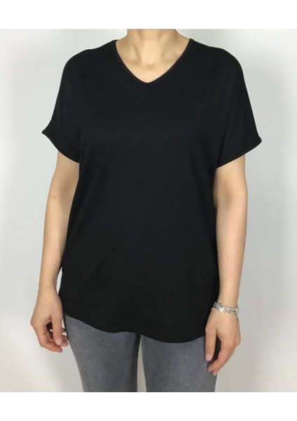 Kısa Kol V Yaka Likralı Düz Penye Bluz