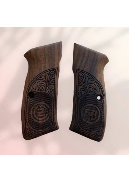 Cz 75 B Logolu Yarım Dekor Ceviz Kabze