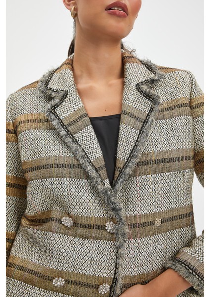 Kadın Parlak Çizgili Ceket - Taş Düğmeli, Püskül Detaylı, Şık ve Modern Tasarım - Günlük ve Özel Davet Kullanımı Için Ceket modelleri