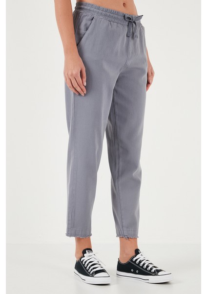 Pamuklu Normal Bel Regular Fit Düz Paça Pantolon Bayan PANTOLON 668YP42282S4