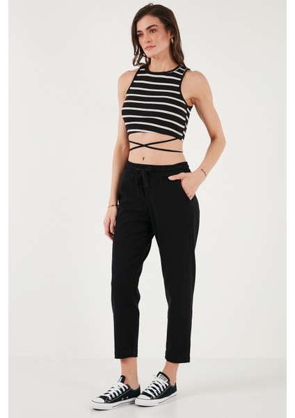 Pamuklu Normal Bel Regular Fit Düz Paça Pantolon Bayan PANTOLON 668YP42282S4