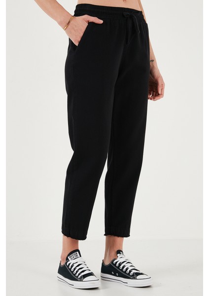 Pamuklu Normal Bel Regular Fit Düz Paça Pantolon Bayan PANTOLON 668YP42282S4
