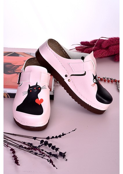 3056 Aşık Kedi Desenli Anatomik Terlik