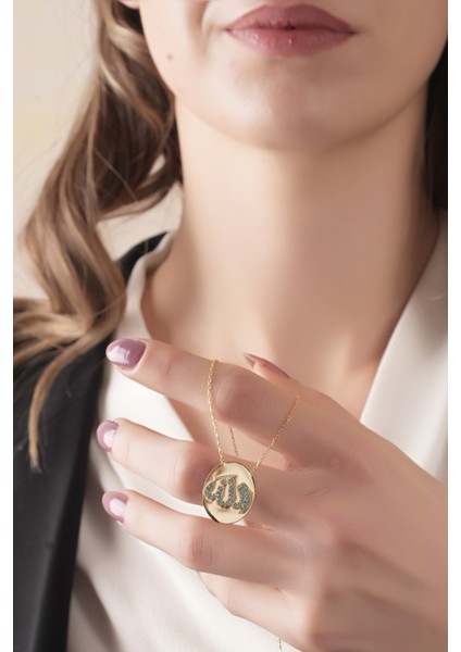 925 Ayar Gümüş , Gold Kaplamalı Mavi Zirkon Taşlı Oval Allah Yazılı Kolye