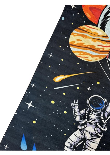 Çocuk Odası Halısı Astronot Uzak Desenli Siyah Dijital Baskı Kaymaz Makinede Yıkanabilir Oyun Halı