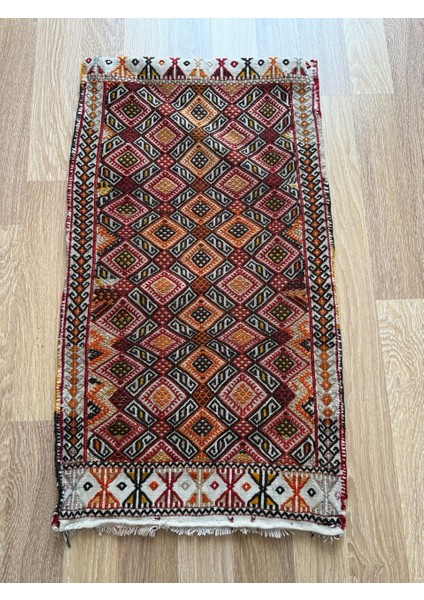 52 x 92 cm Nadir Desenli Küçük Türk Kilim, El Dokuma Vintage Heybe Kilim, Şık ve Benzersiz Kilim, Bohem Ev Dekoru