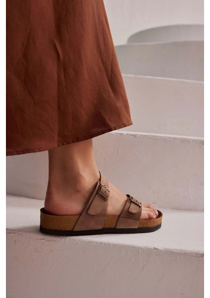 Kadın Bantlı Deri Terlik 215522 fırsatları