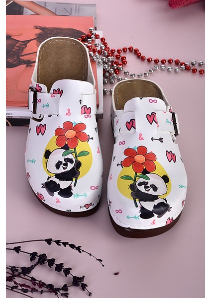 3026 Çiçek Tutan Panda Desenli Anatomik Terlik