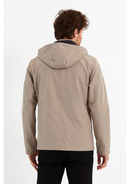 Yeni Sezon Erkek Krem Kapüşonlu İç Cepli Su Ve Rüzgar Geçirmez Mevsimlik&Yazlık Mont
