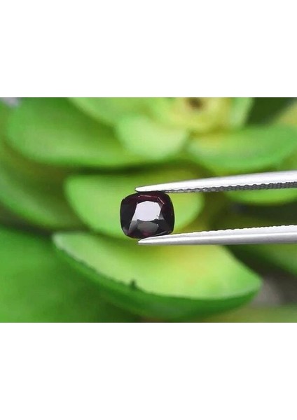 1.07 ct 5.6x5.2 mm Vs Cushion Natural Pinkish Purple Spinel, Myanmar