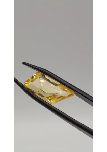 7.10 ct 18.3x8.7 mm Fancy Natural Citrine