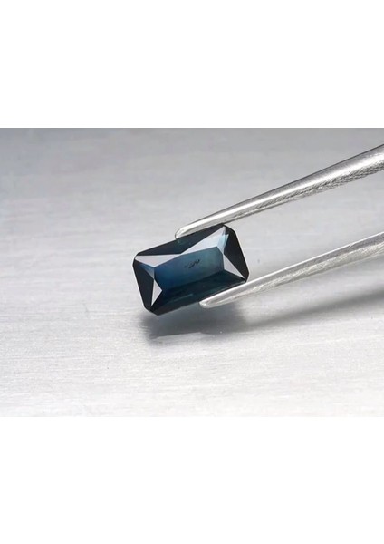 1.33 ct 8.5X5 mm Octagon Green-Blue Sapphire, Australia