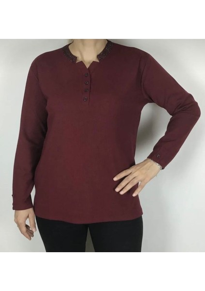 Yakası Taşlı ve Düğmeli Spor Anne Bluz