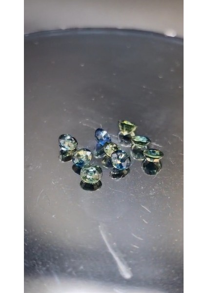 2.43 ct 3.5 To 3.7 mm Round Blue-Green Natural Sapphire Africa, Heated